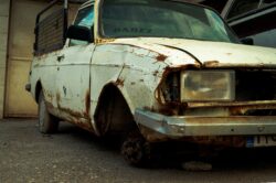 How to Get Rid of an Old Car for Cash